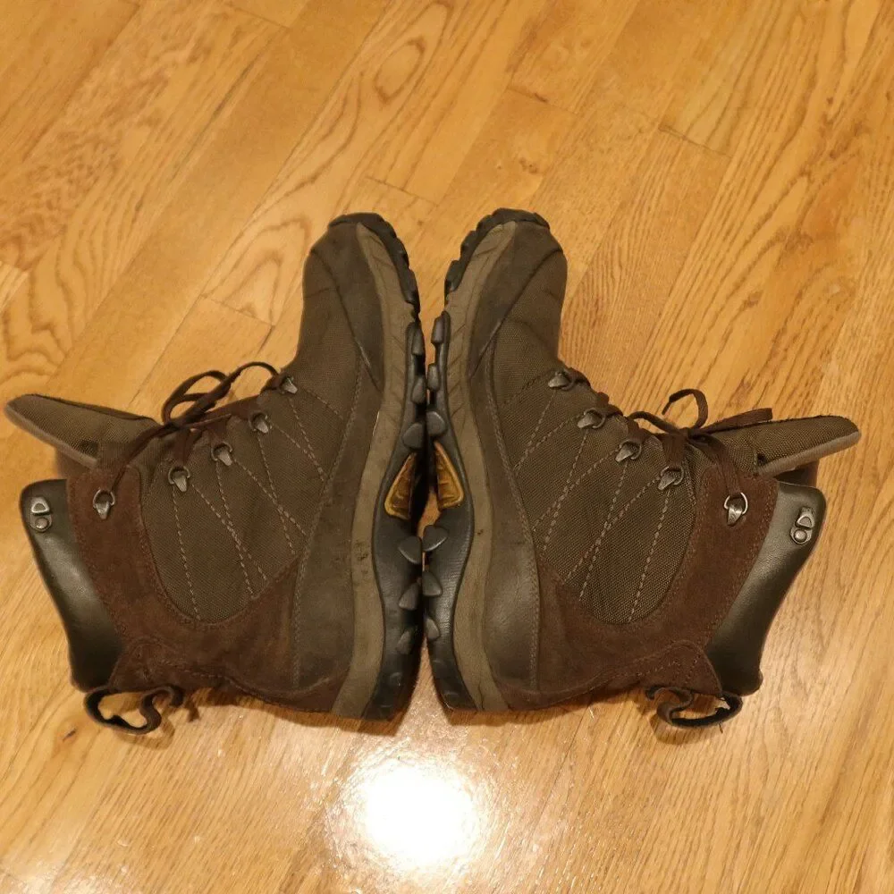 The North Face Chilkat Leather Boot 10 rugged outdoor Insulated hiking utility